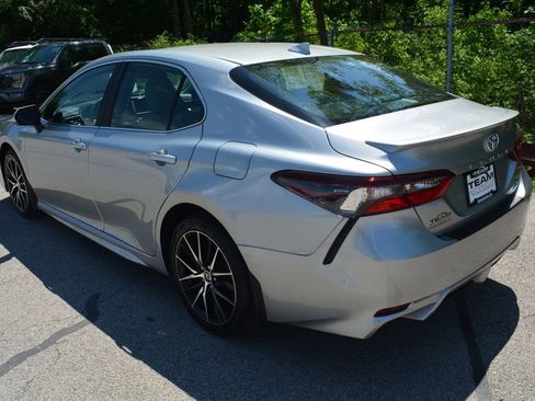 Used 2023 Toyota Camry SE AWD/4WD image 7