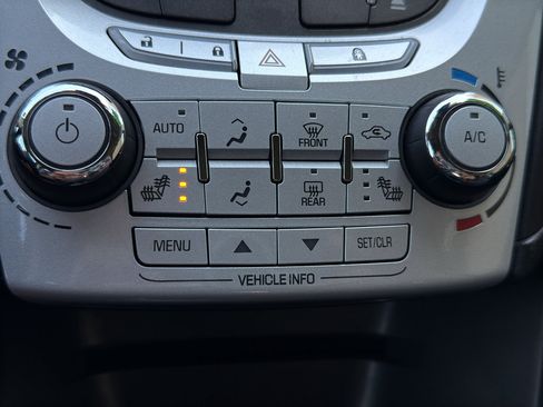 Used 2015 Chevrolet Equinox LT w/ LPO, Protection Package FWD image 27