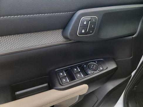 New 2026 Ford Ranger Lariat RWD image 17