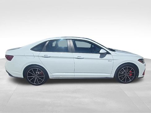Used 2025 Volkswagen Jetta GLI Autobahn FWD image 6
