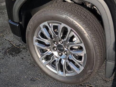 Used 2023 GMC Sierra 1500 Denali Ultimate AWD/4WD image 12