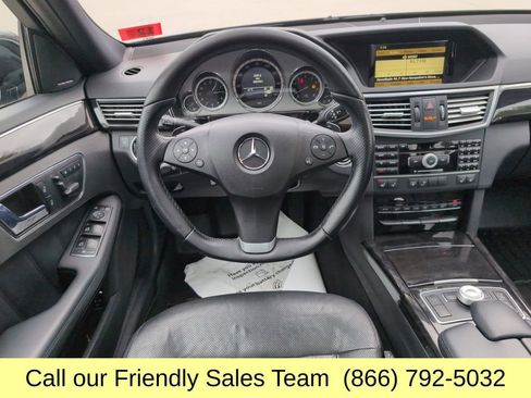 Used 2011 Mercedes-Benz E 550 4MATIC Sedan image 14