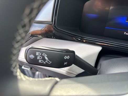 New 2025 Volkswagen Taos S image 25