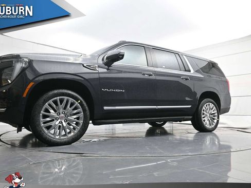 New 2026 GMC Yukon XL Elevation image 18