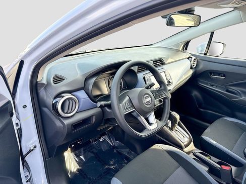 Used 2024 Nissan Versa SV w/ Trunk Package image 15