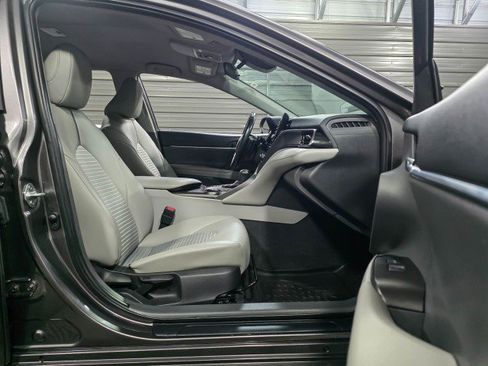 Used 2022 Toyota Camry SE image 14