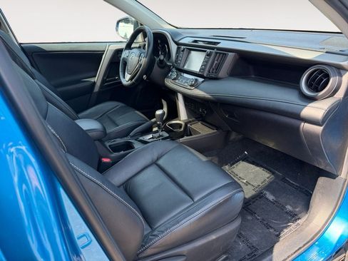 Used 2018 Toyota RAV4 Limited AWD/4WD image 26