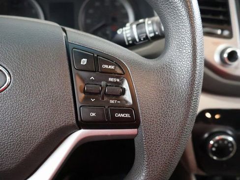 Used 2017 Hyundai Tucson SE image 16