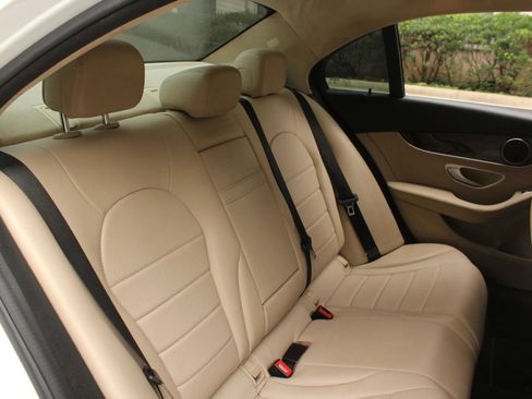 Used 2015 Mercedes-Benz C 300 4MATIC Sedan image 22