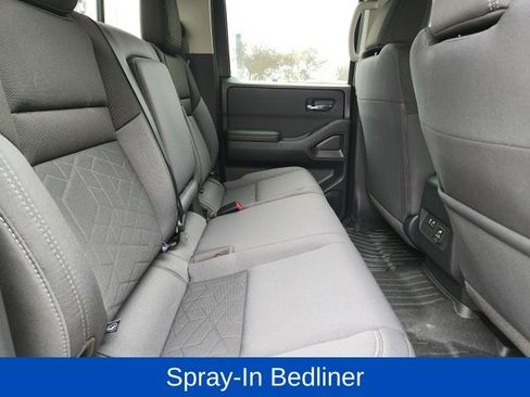 Used 2025 Nissan Frontier SV w/ SV Convenience Package image 15