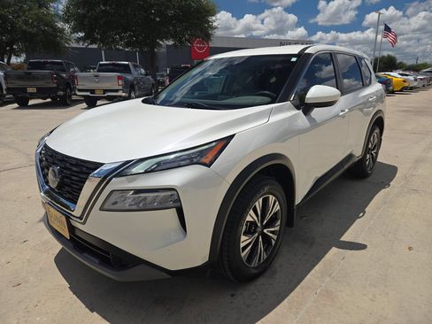 Used 2023 Nissan Rogue SV FWD image 7