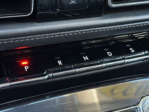 Certified 2022 Lincoln Nautilus Reserve w/ Luxury Package image 21