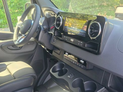 New 2026 Mercedes-Benz Sprinter 2500 image 24