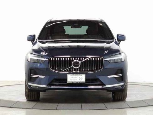 Certified 2023 Volvo XC60 B5 Plus w/ Climate Package image 2