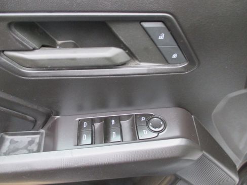 Used 2023 Chevrolet Colorado Trail Boss image 13