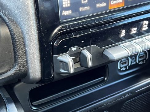 Certified 2023 RAM 1500 Laramie image 38