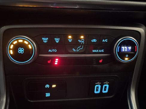 Used 2021 Ford EcoSport SE w/ SE Convenience Package image 20