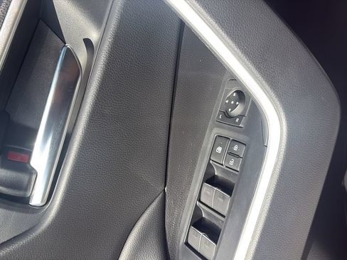 Used 2023 Toyota RAV4 XLE FWD image 19