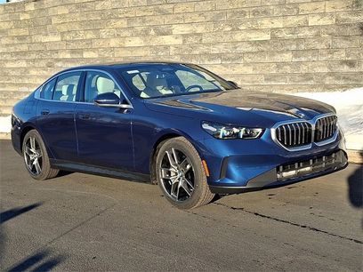 New 2026 BMW 530i xDrive w/ Premium Package