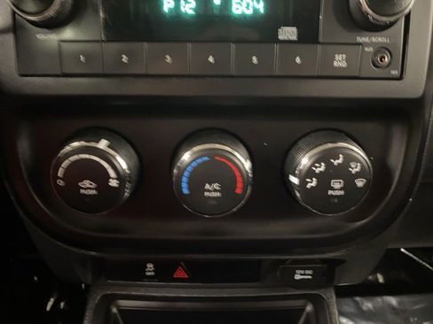 Used 2015 Jeep Patriot Sport w/ Power Value Group image 18