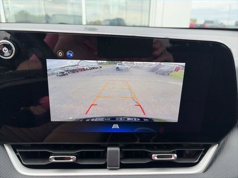 Used 2026 Chevrolet Equinox LT FWD image 10