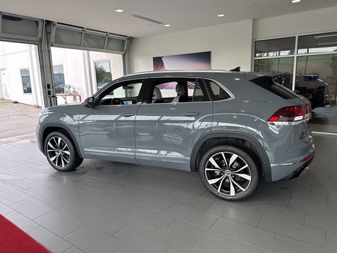 Used 2025 Volkswagen Atlas Cross Sport SEL Premium R-Line AWD/4WD image 5