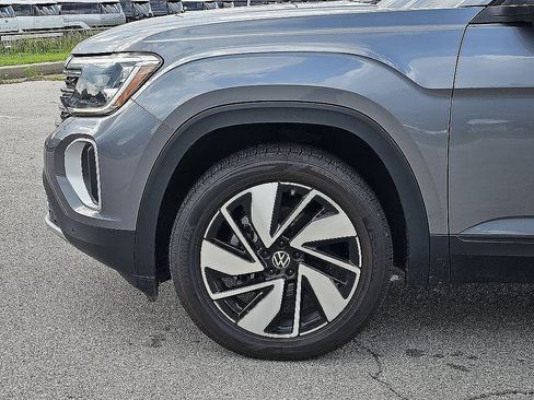 Used 2024 Volkswagen Atlas SE FWD image 6