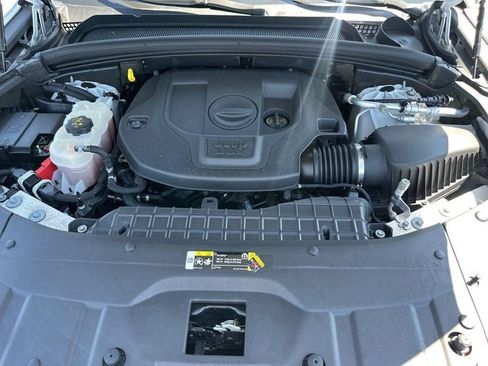 Used 2022 Jeep Grand Cherokee Summit RWD image 8