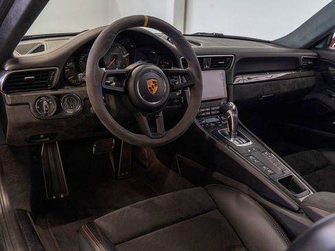 Used 2018 Porsche 911 GT2 RS RWD image 2
