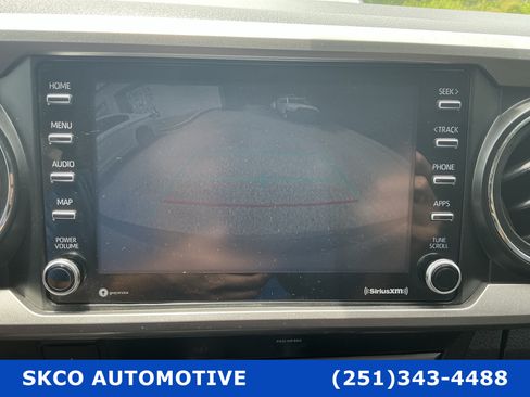 Used 2020 Toyota Tacoma SR5 RWD image 17