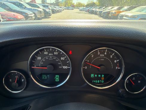 Used 2012 Jeep Wrangler Unlimited Sahara w/ Dual Top Group AWD/4WD image 8