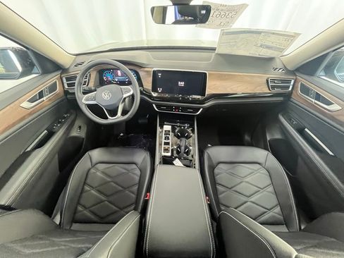 New 2026 Volkswagen Atlas SE image 13
