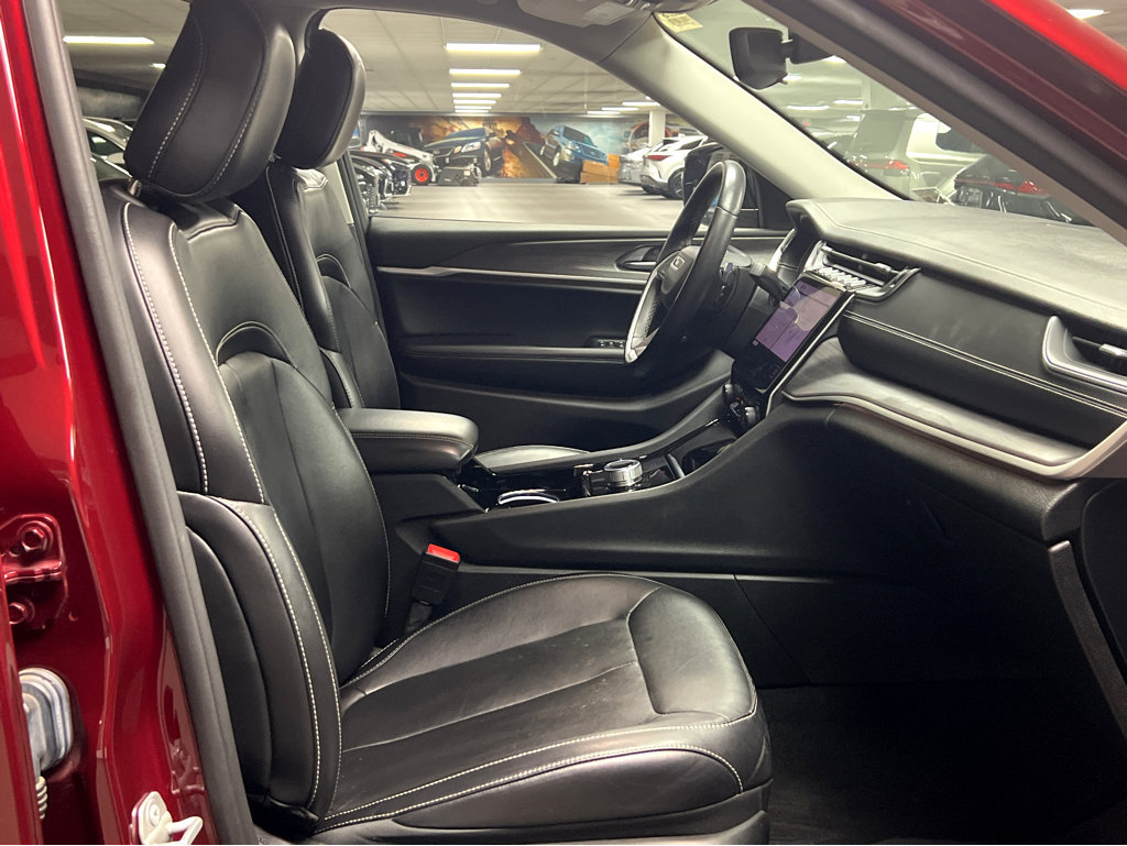 Used 2021 Jeep Grand Cherokee L Limited AWD/4WD image 24