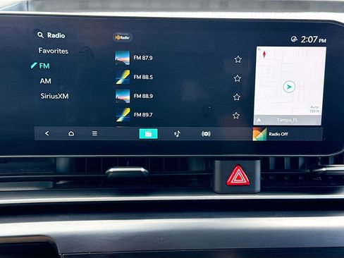 Used 2025 Kia Carnival FWD image 29