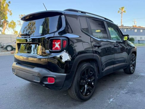 Used 2017 Jeep Renegade Altitude image 11