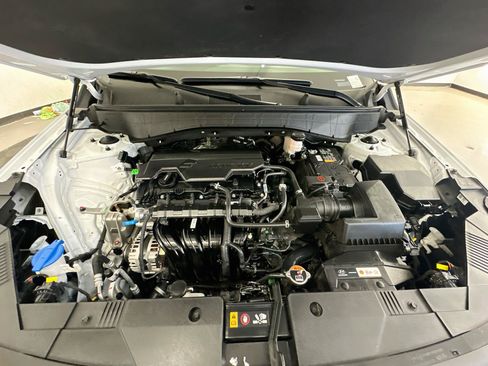Used 2025 Hyundai Kona SEL AWD/4WD image 34