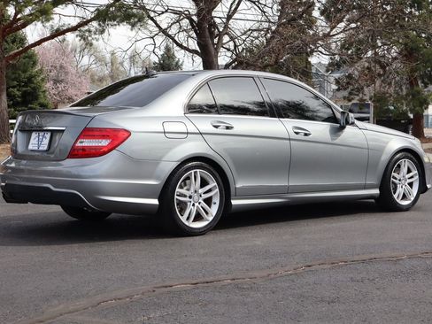 Used 2013 Mercedes-Benz C 250 Sport image 5