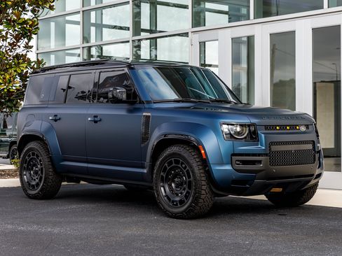 Used 2026 Land Rover Defender 110 OCTA image 19