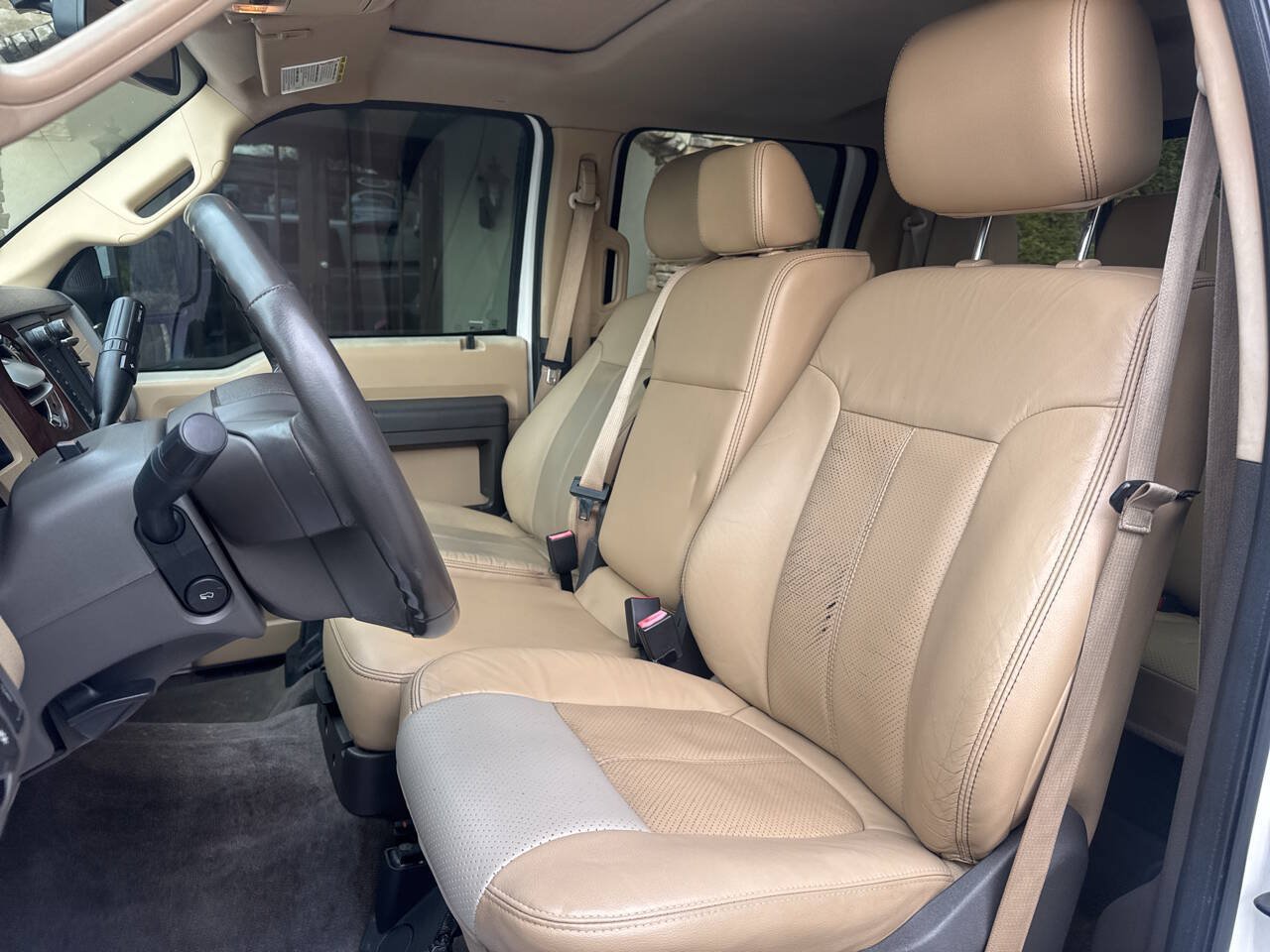 Used 2012 Ford F450 Lariat w/ Lariat Ultimate Pkg AWD/4WD image 11