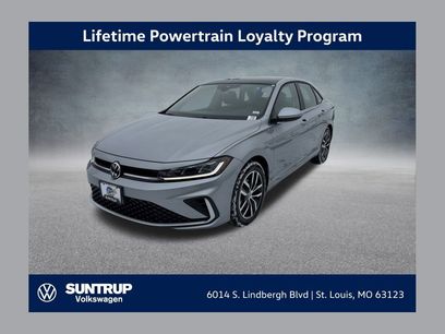 Used 2025 Volkswagen Jetta SE w/ Sunroof Package