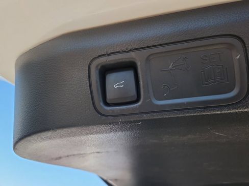 Used 2024 Ford Expedition Limited AWD/4WD image 15