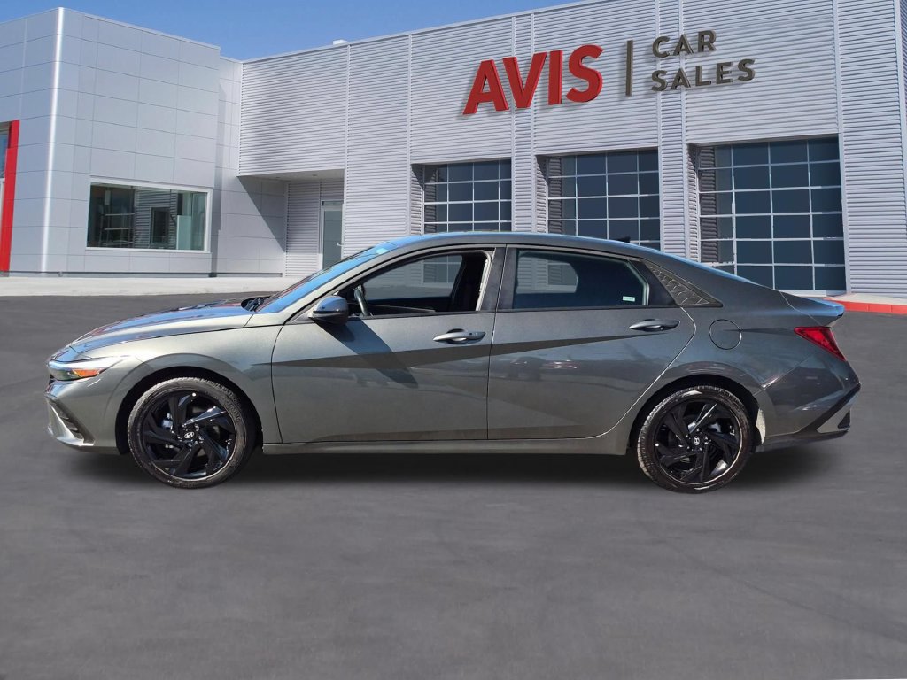 Used 2026 Hyundai Elantra Sport FWD image 10