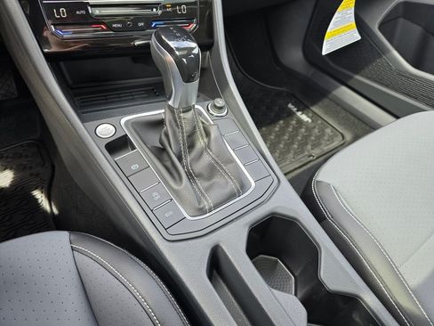 New 2026 Volkswagen Jetta SE FWD image 31