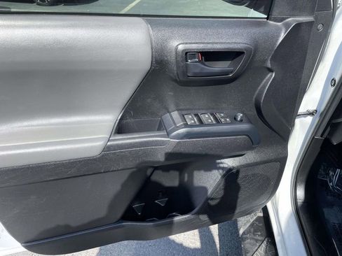 Used 2021 Toyota Tacoma SR w/ SR Convenience Package image 26