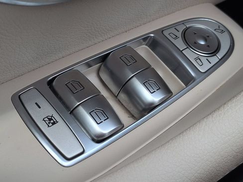 Used 2021 Mercedes-Benz E 350 Sedan image 24