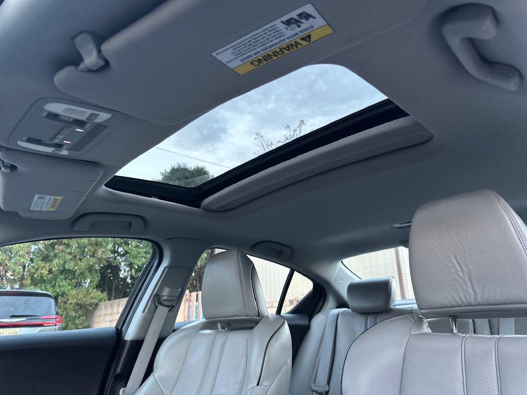 Used 2019 Acura ILX w/ Premium Package FWD image 36