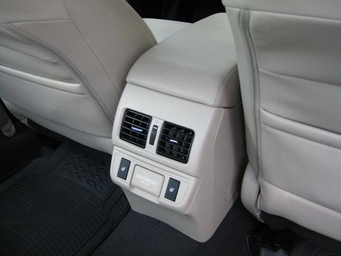 Used 2018 Subaru Legacy 2.5i Limited image 24