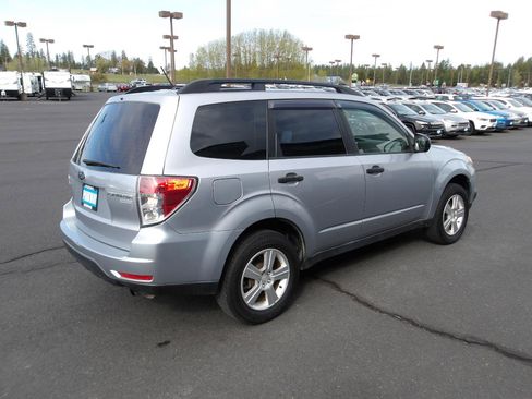 Used 2013 Subaru Forester 2.5X AWD/4WD image 5