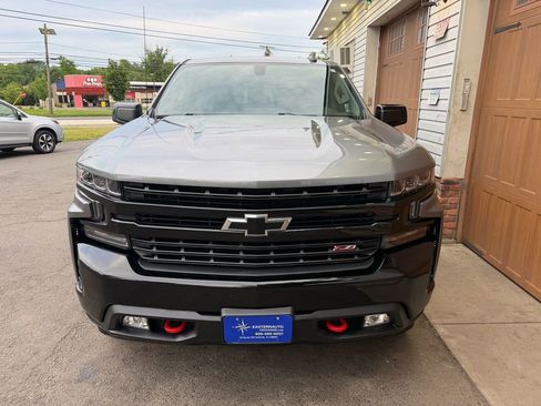 Used 2021 Chevrolet Silverado 1500 LT Trail Boss w/ LPO, Dark Essentials Package AWD/4WD image 8