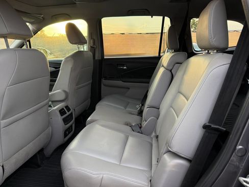 Used 2017 Honda Pilot Touring image 21